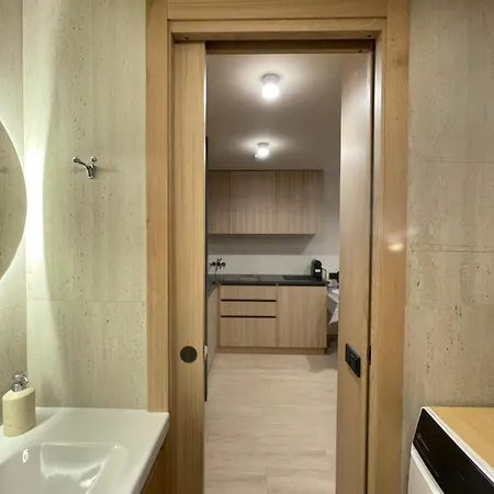 Location Lift Front Appartement *